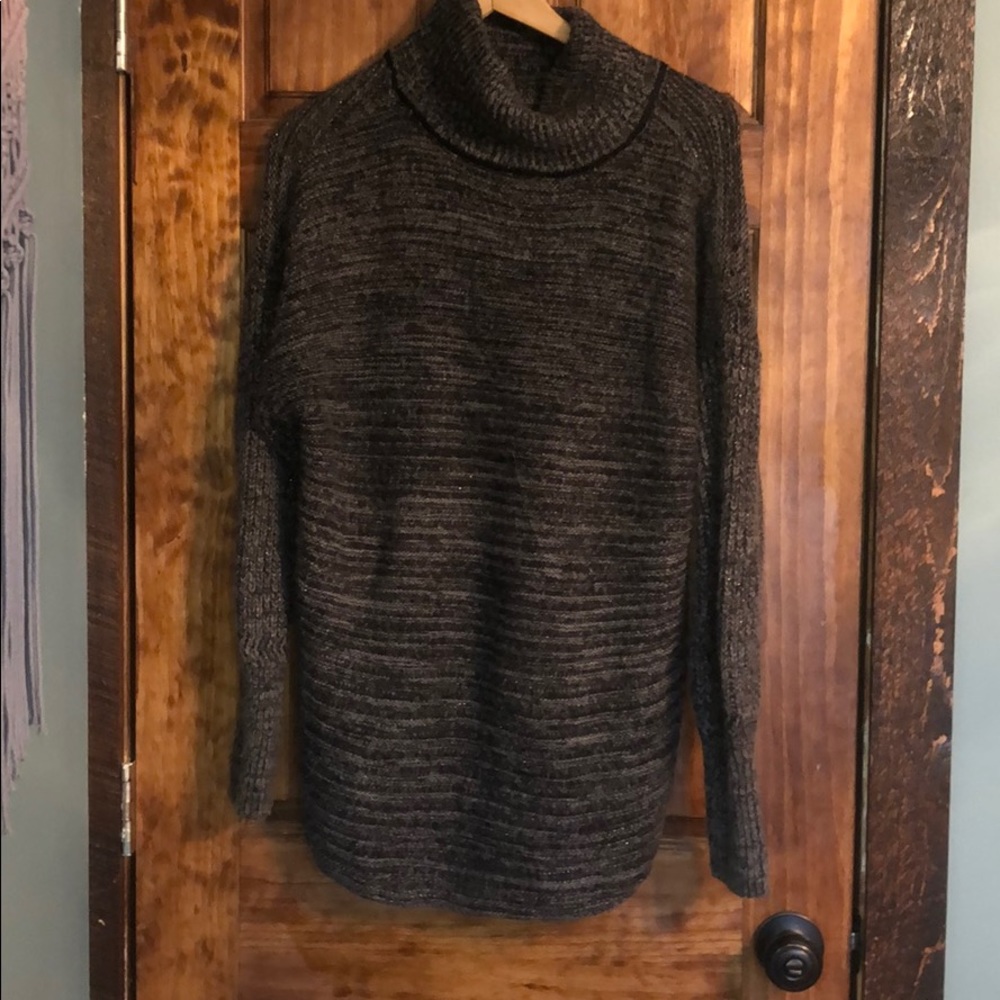 Sweater gray and black Simply Vera Wang